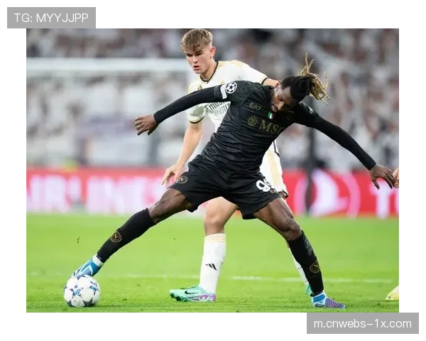 门兴门将尼古拉斯扑点后振臂高呼,全场五次关键扑救获评最佳 门兴门将尼古拉斯扑点后振臂高呼,全场五次关键扑救获评最佳