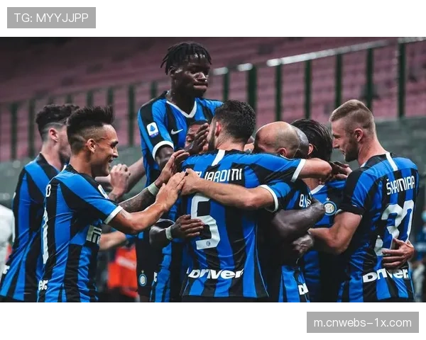 米兰2-2萨索洛暴露破密防难题，奇克推人犯规代价惨重